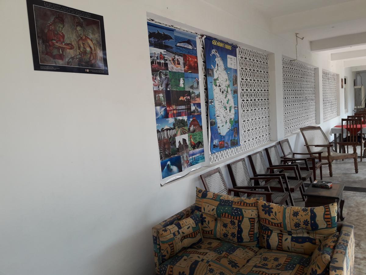 Hotel Sea Front Hikkaduwa Extérieur photo