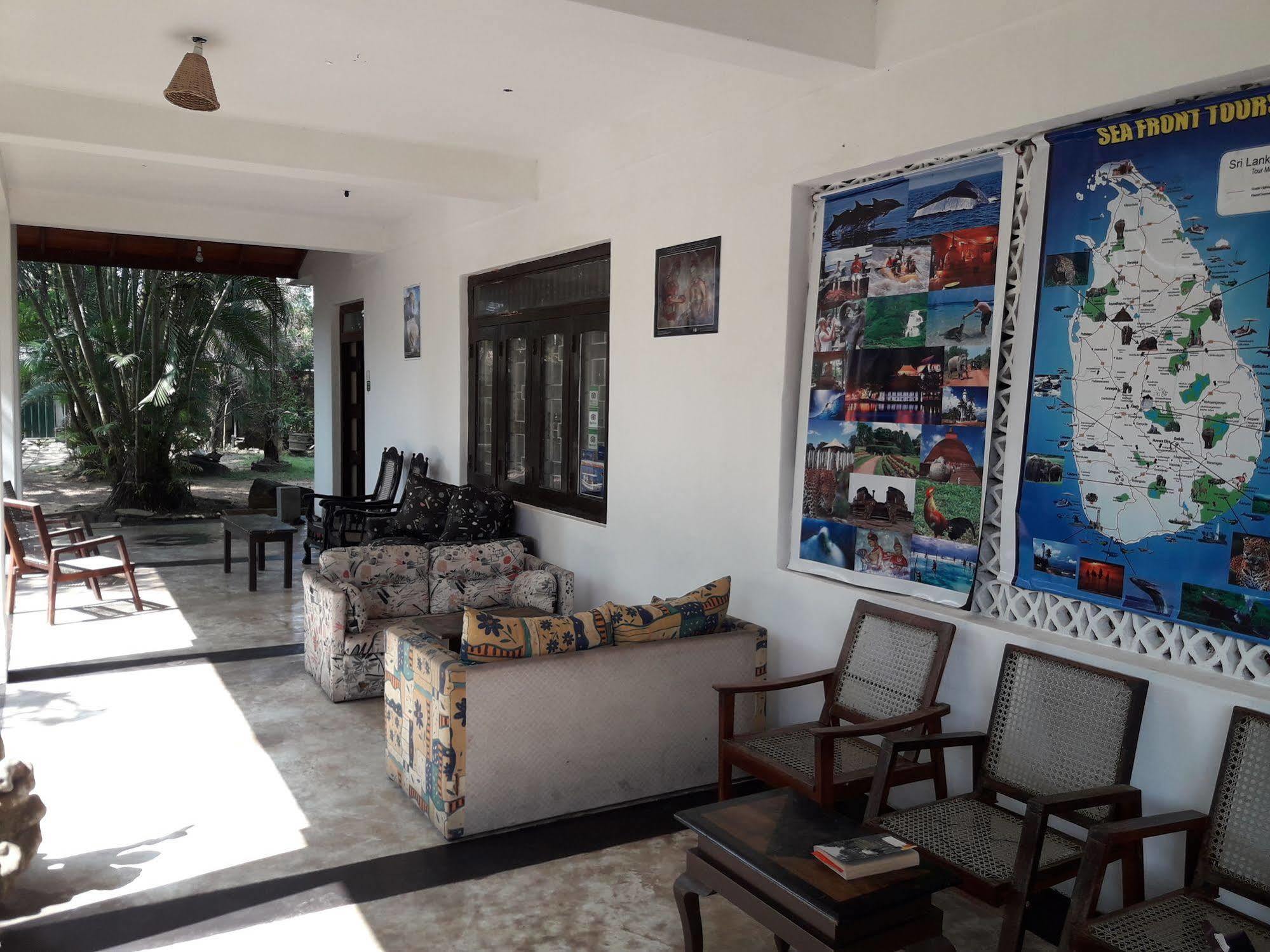 Hotel Sea Front Hikkaduwa Extérieur photo