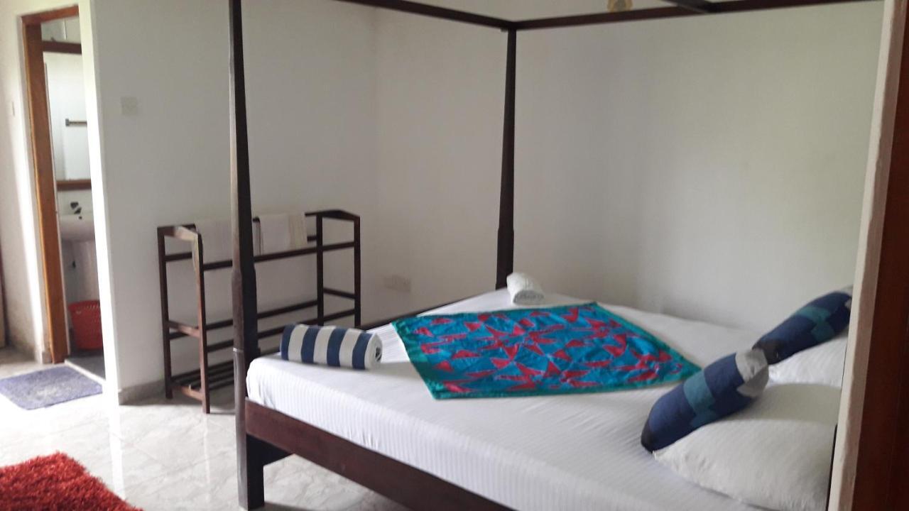 Hotel Sea Front Hikkaduwa Extérieur photo